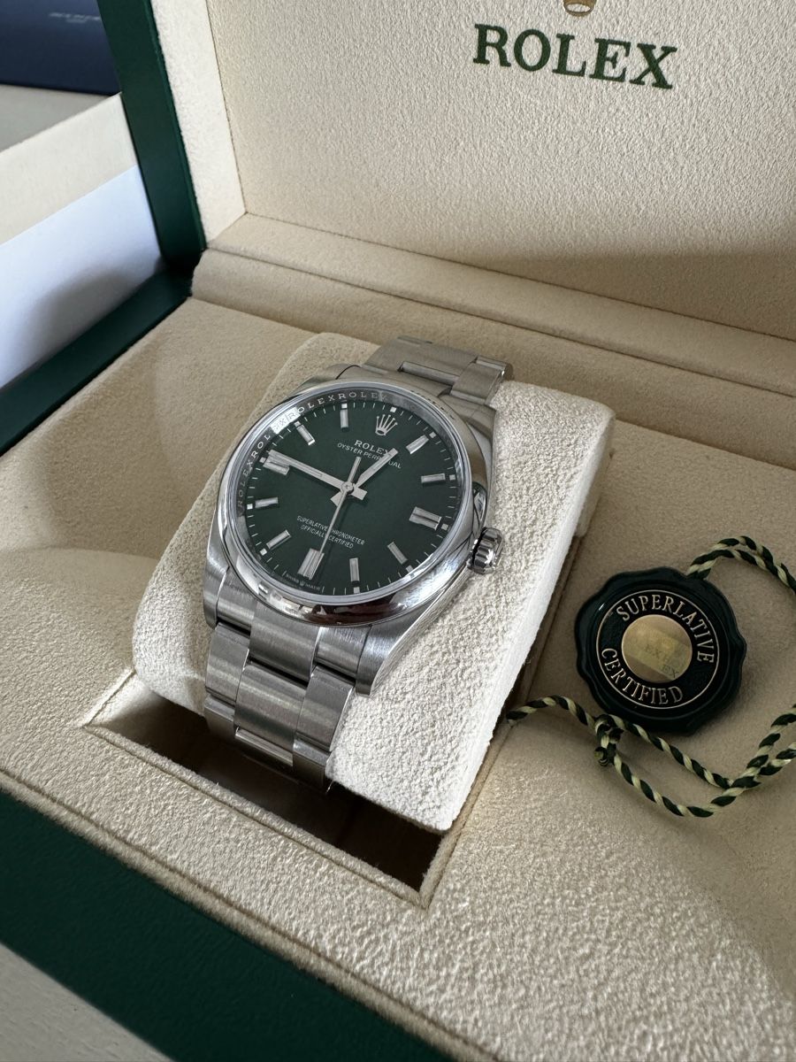 Rolex Orologi: Rolex Oyster Perpetual 36 green – Nuovo e nell'imballaggio originale da Courtételle venduto da directswisswatch 3