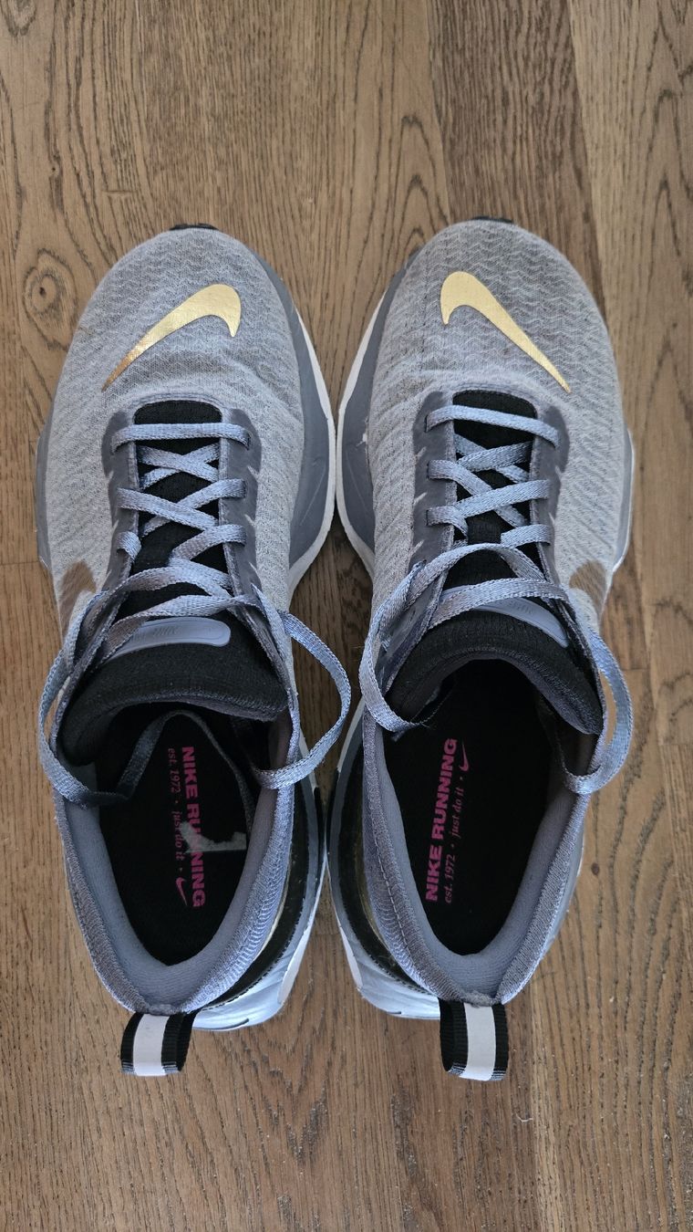 Nike Scarpe da uomo: Nike Invincible Run 3 Grösse 43 – Usato da Mönchaltorf venduto da mic_m72h