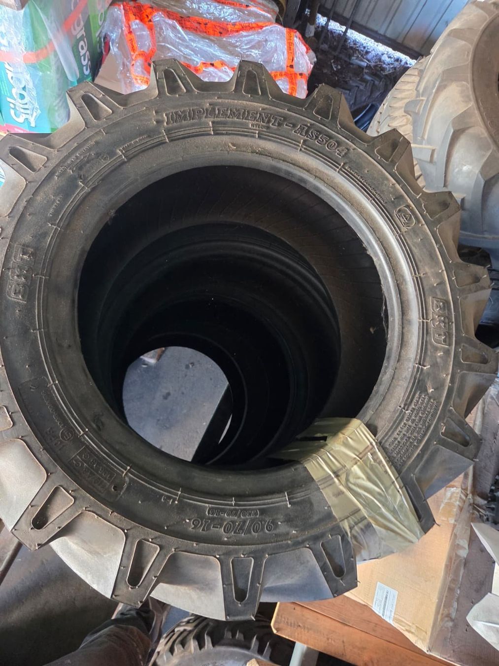 Pneumatici & Ruote complete: Pneu BKt Implement AS 504  9.00/70 - 16" neu – Nuovo e nell'imballaggio originale da Mels venduto da lad_8ctm 1