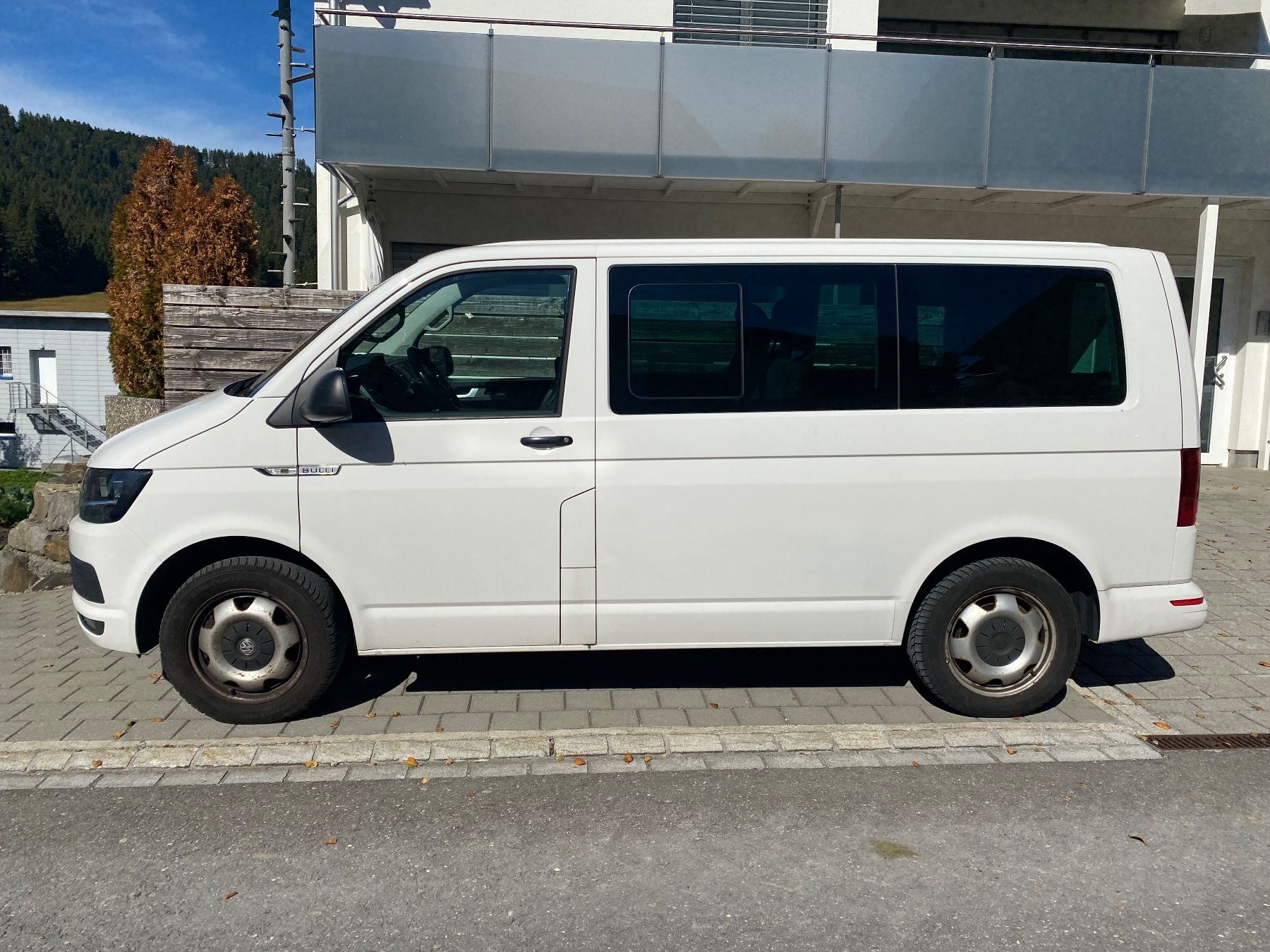 VW Autos: VW T6 Multivan 150PS 4motion – D'occasion à Bennau par Rennzwerg 2