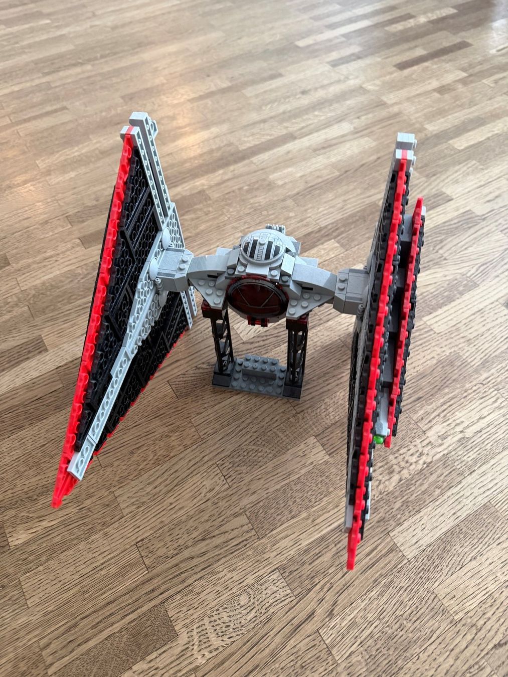 Star Wars Baukästen: Sith TIE Fighter (ohne Figuren) – Gebraucht aus Bern von Patrick_herren 2