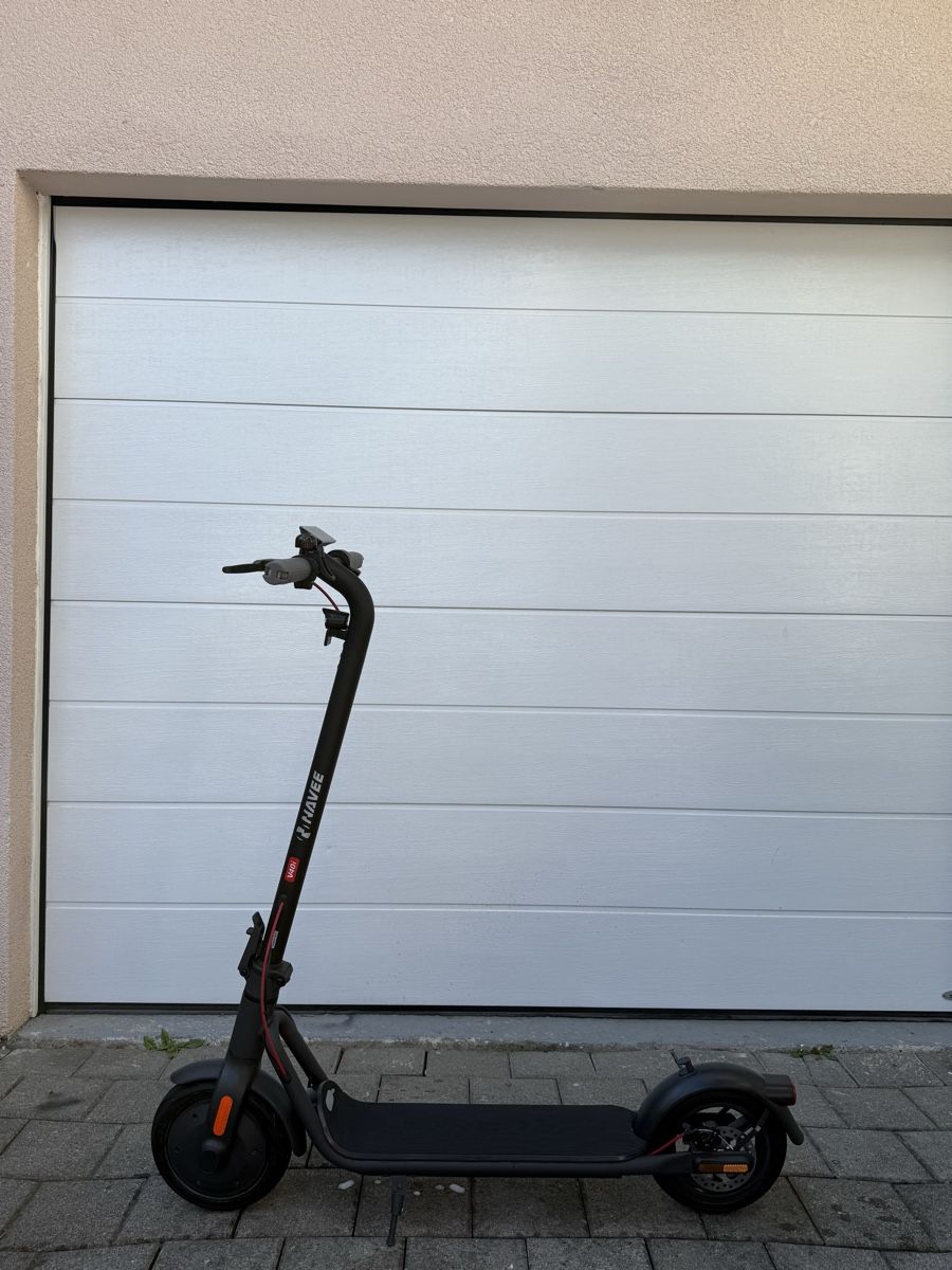 Kickboard: Navee V40i E-Scooter (E-Trottinet) mit Garantie – Nuovo (secondo la descrizione) da Niederglatt ZH venduto da ele_x8z5 2