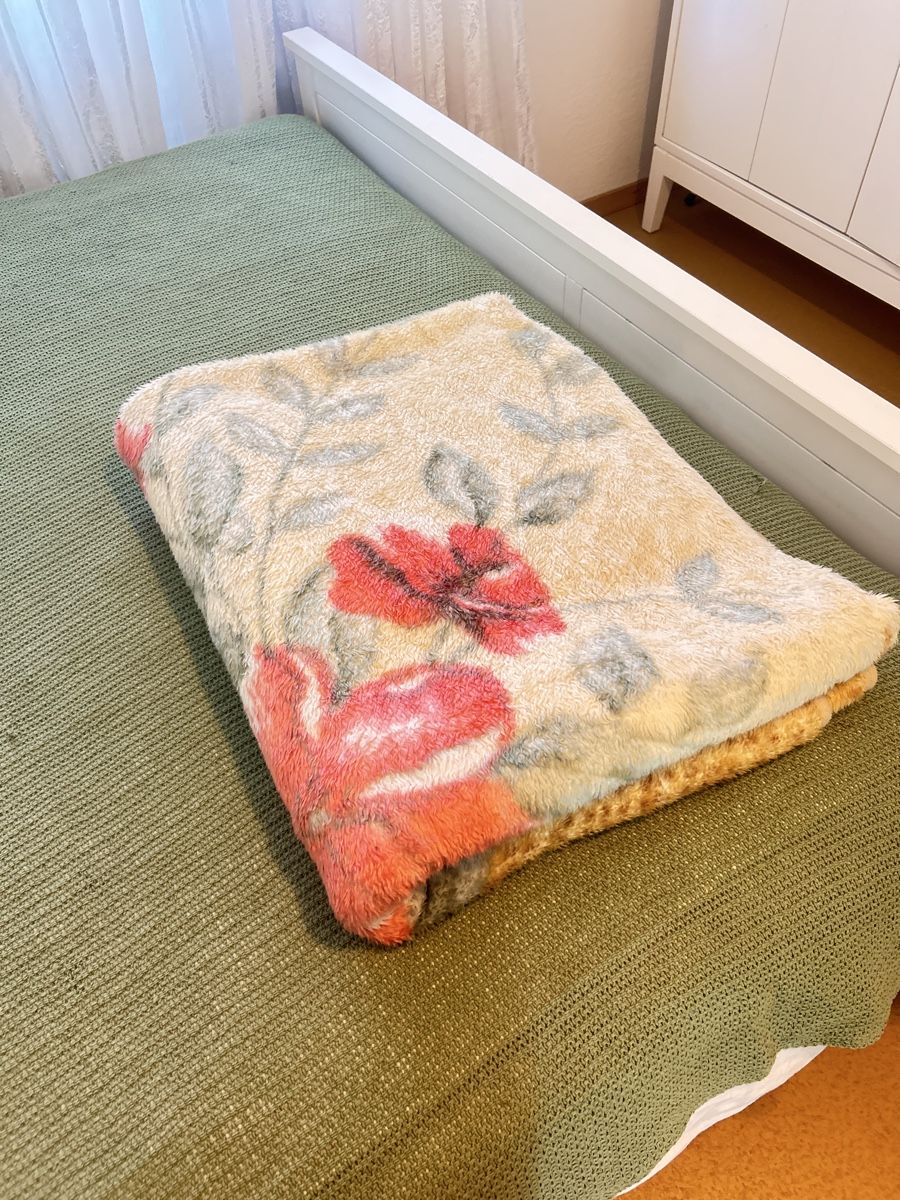 Coperte: Tagesdecke / Bett Decke – Usato da Zürich venduto da hel_m6sl 3