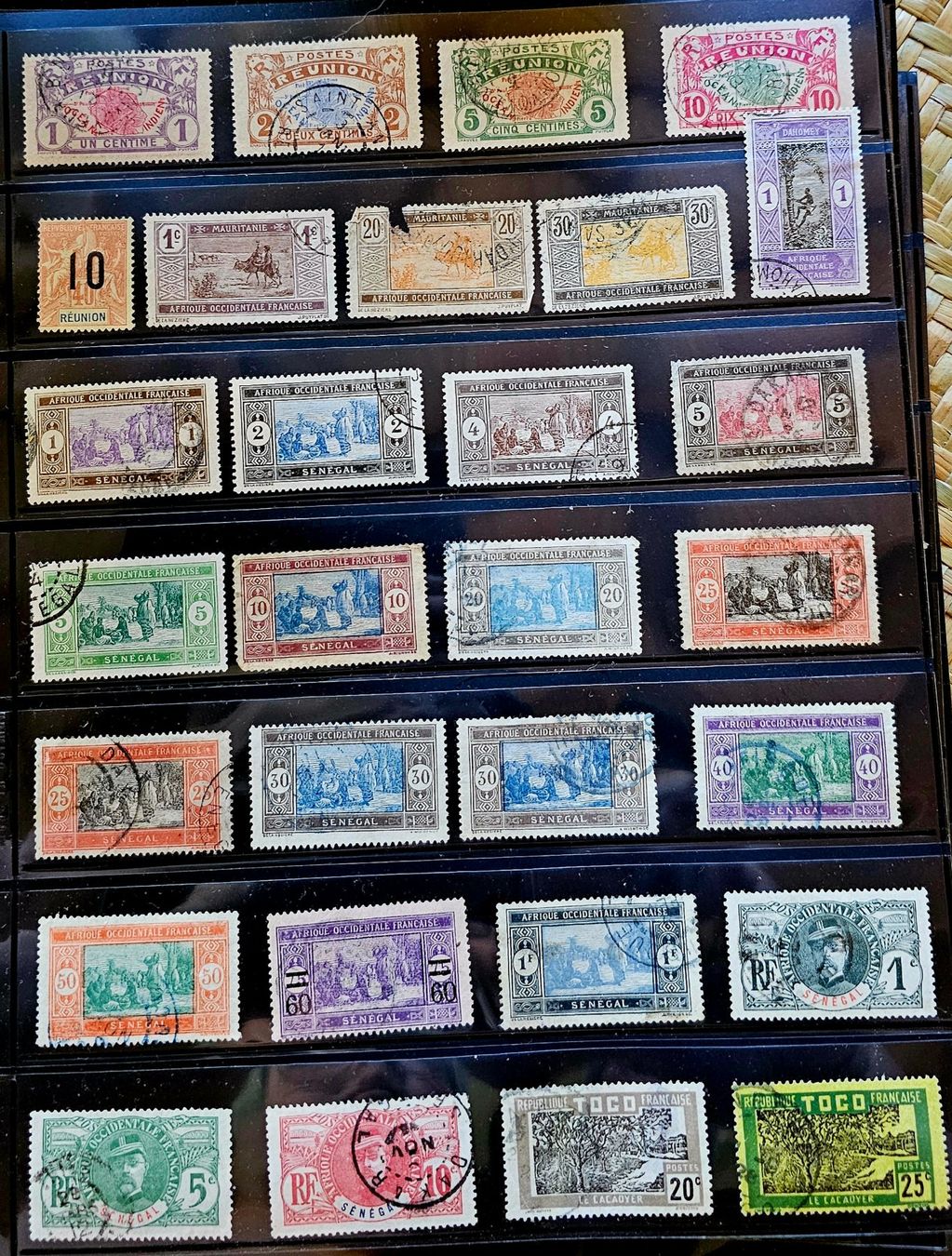 Tous les timbres: FRANCE col. SENEGAL, DOM TOM,... – D'occasion à Les Valettes par Nuba1
