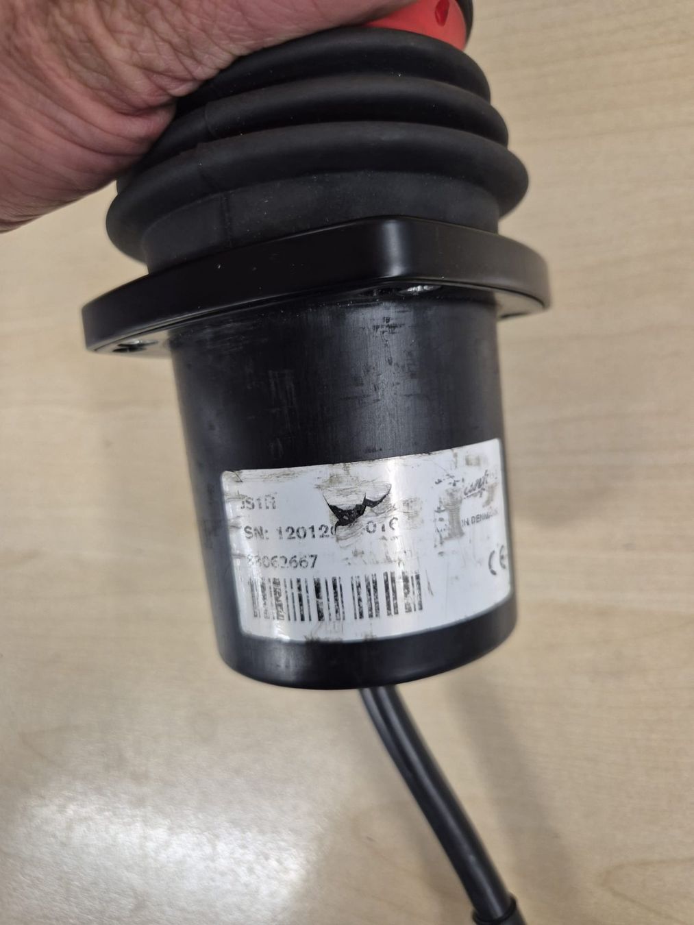 Manettes: Joystick Danfoss JS1H83062667 – Neuf (Voir description) à Luzern par Werkstatt64 6