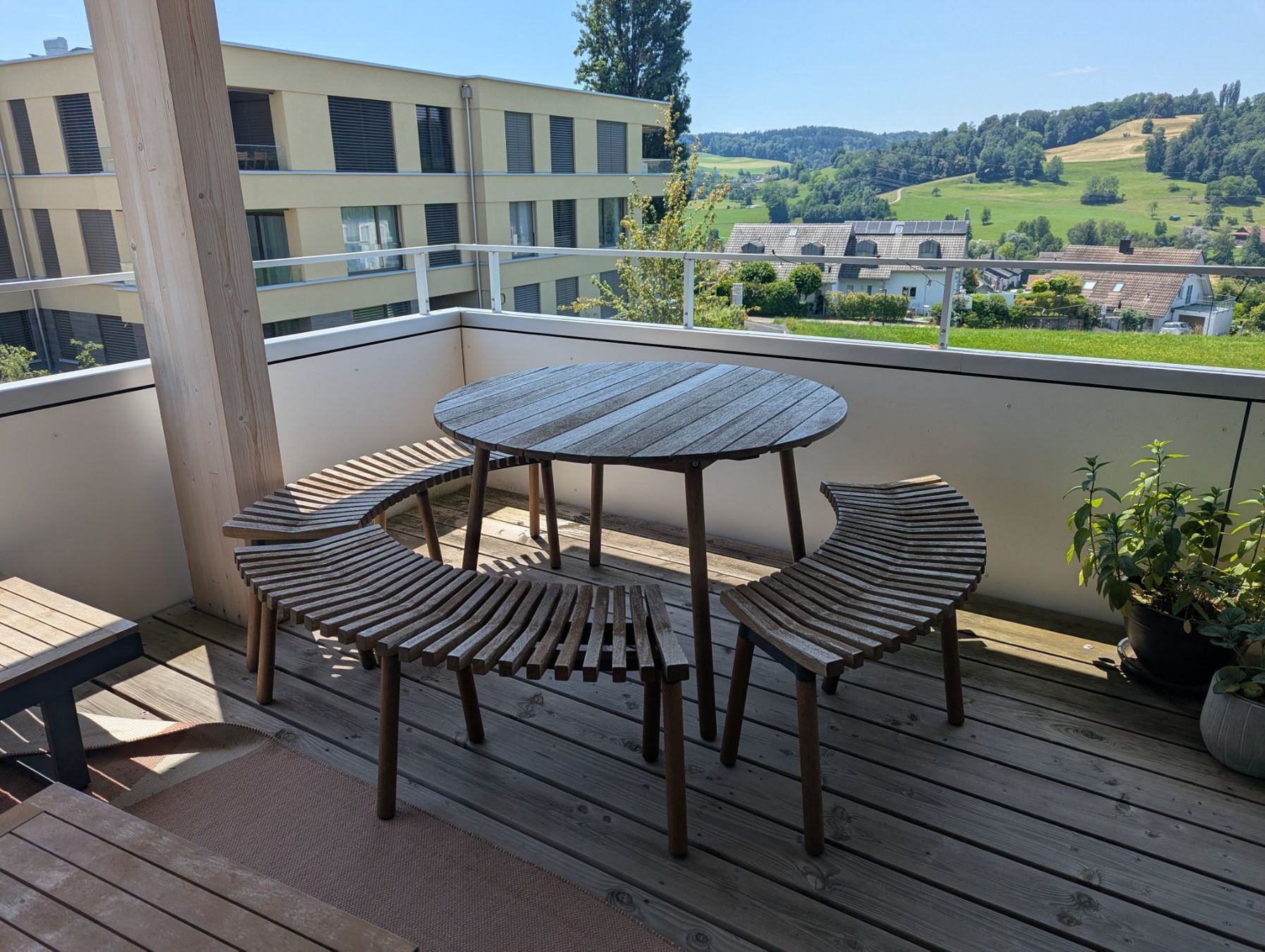 Ikea Set di tavolo e panche: IKEA Överallt Gartentisch mit drei Bänke – Usato da Birmensdorf ZH venduto da luisamona