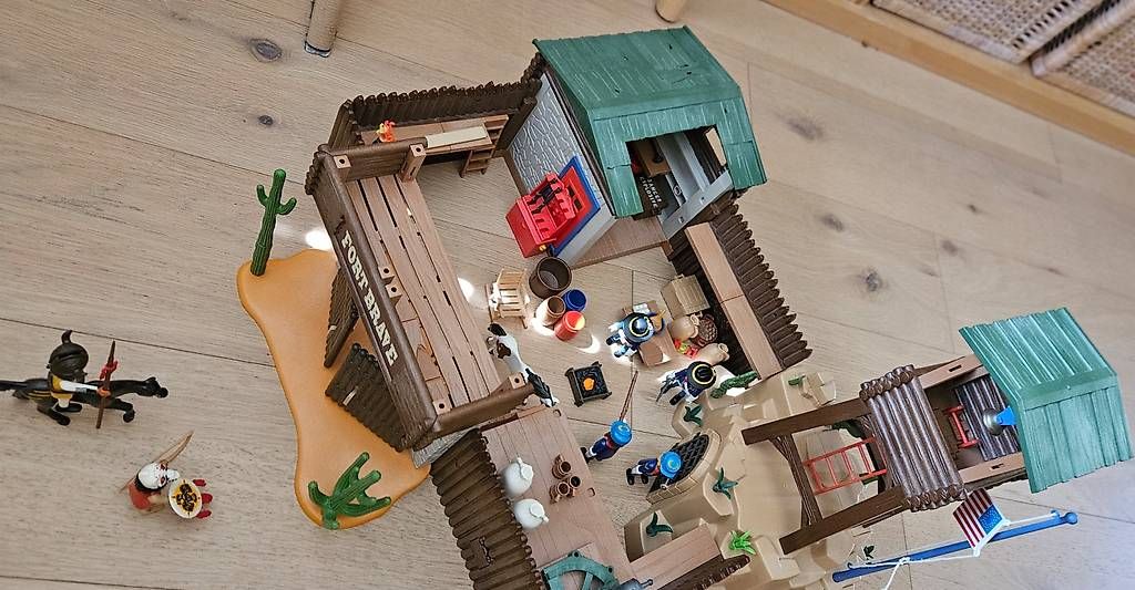 Spielzeuge: Fort des cow-boy Playmobil – Gebraucht aus Goumoens-la-Ville von isa_f87c 3