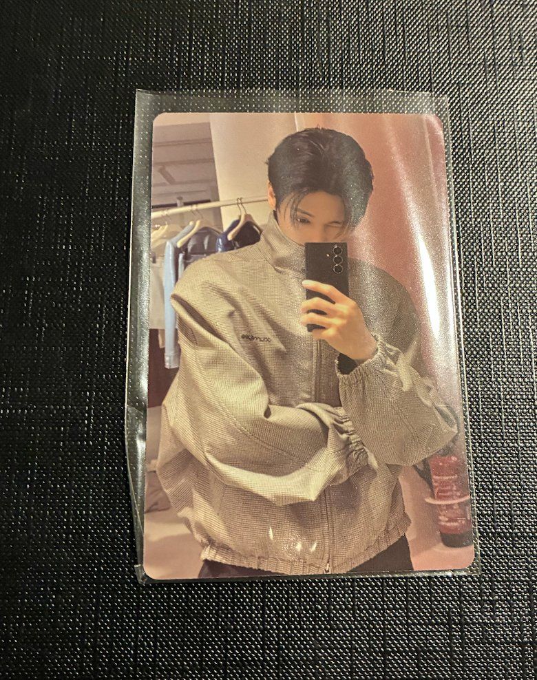 Sammelbilder & Trading cards: ATEEZ - Wooyoung – Neu (gemäss Beschreibung) aus Uster von ali_mp6n