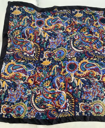 Seiden Foulard 🌸