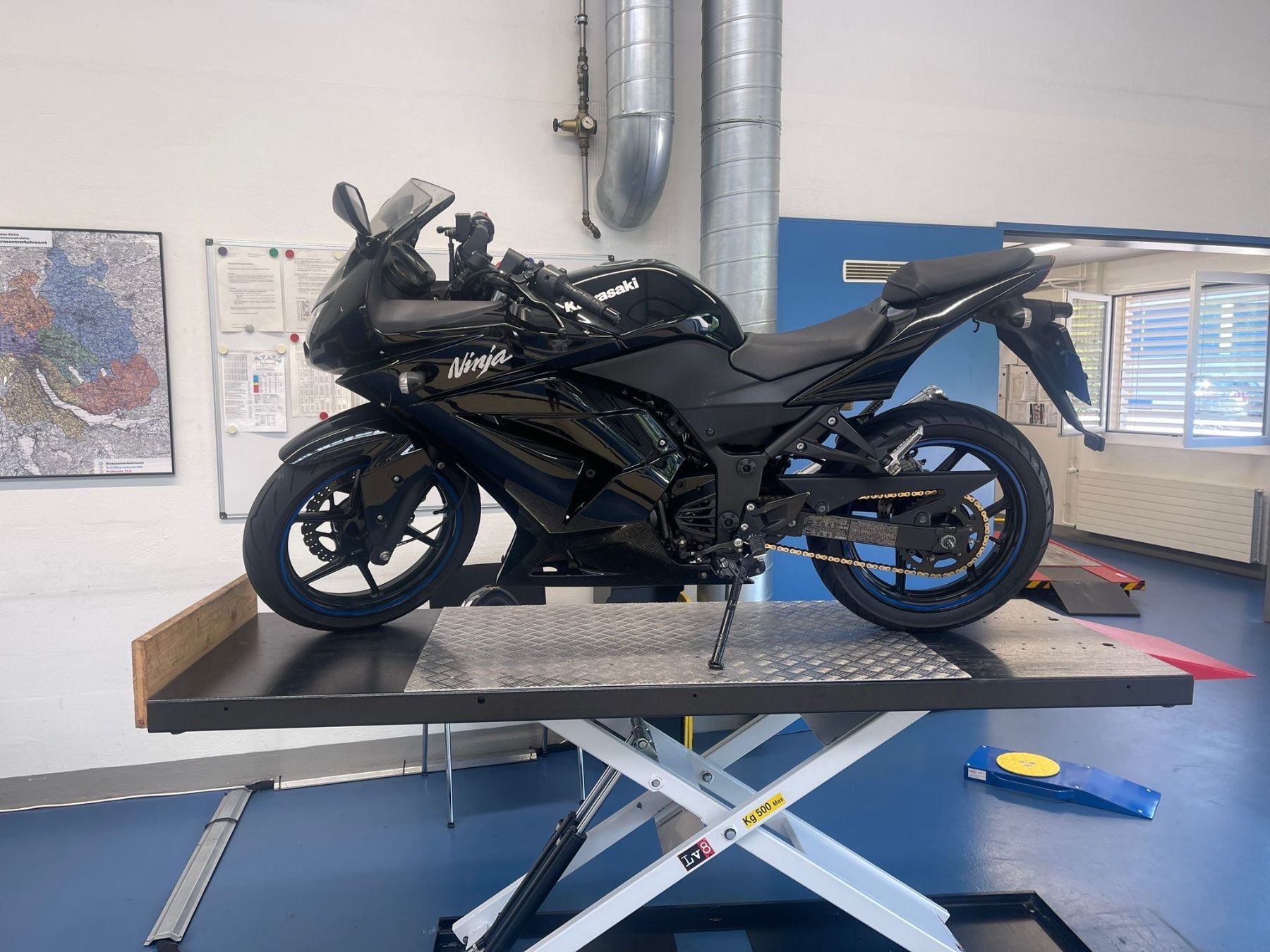Kawasaki Sonstige: KAWASAKI NINJA 250R – Gebraucht aus Wetzikon ZH von Em_Sa 2