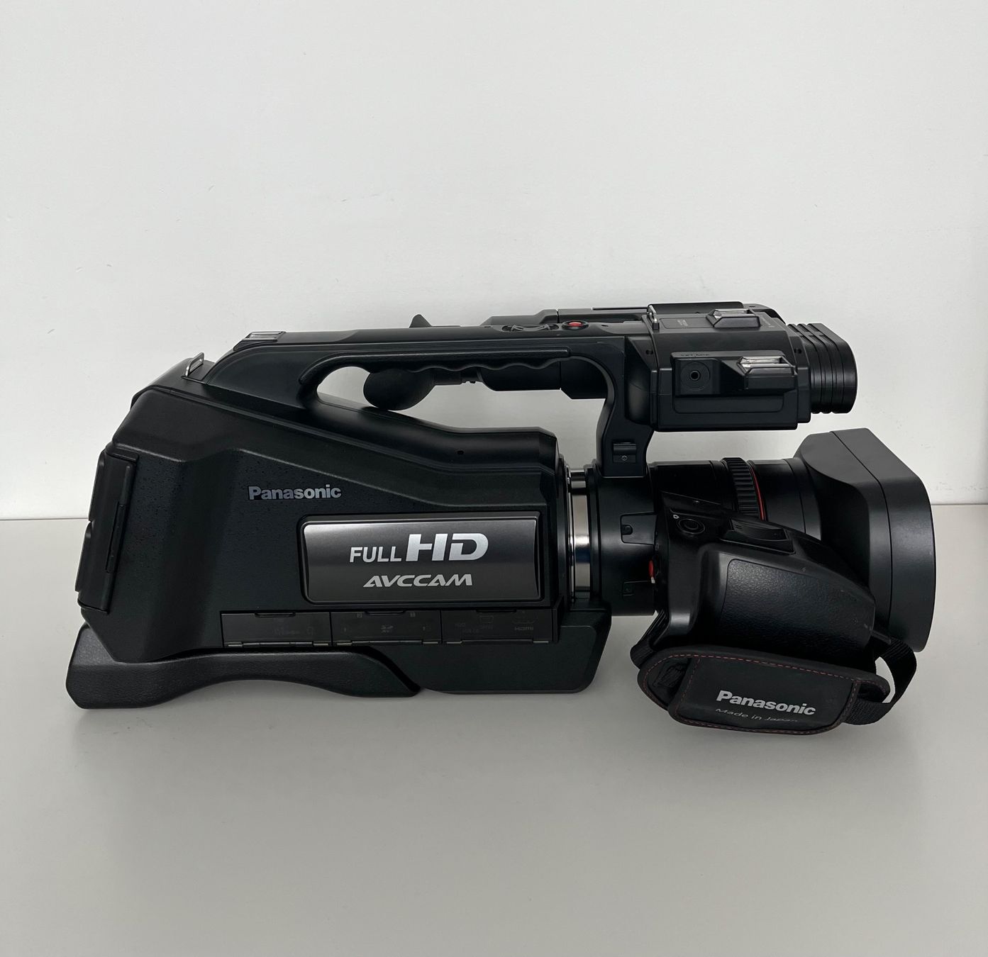 Panasonic Videocamere: Panasonic Full HD AVCCAM – Usato da Dietikon venduto da RR1961