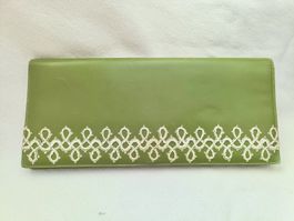 Pochette vintage a portafoglio color oliva con ricami