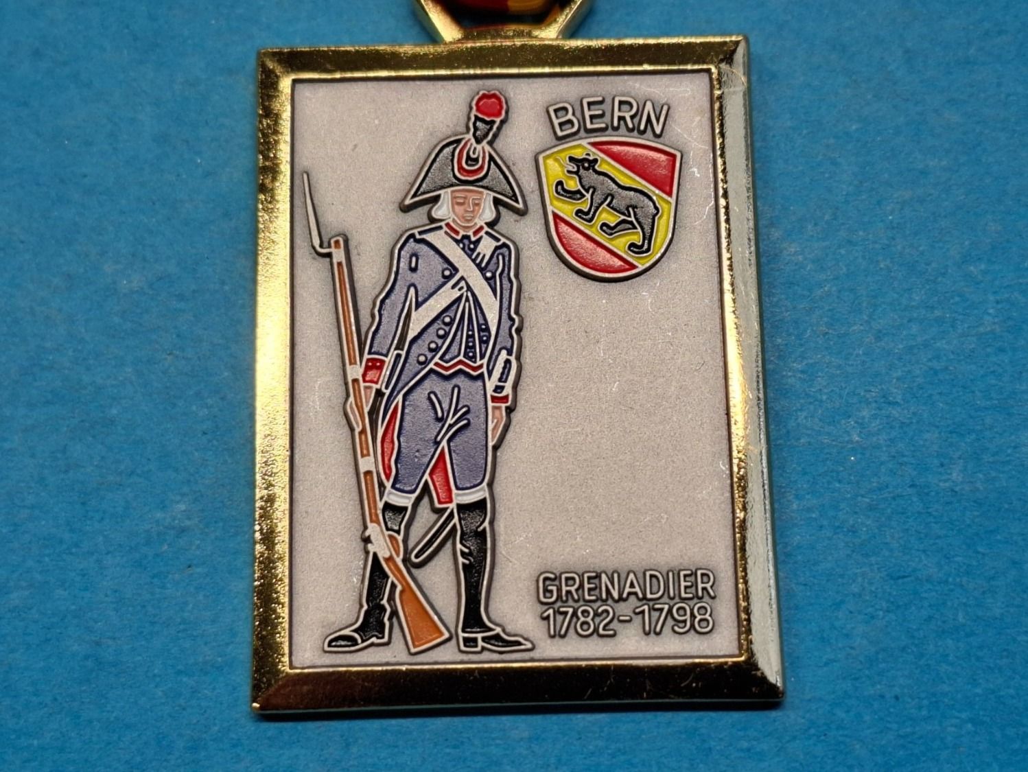 Medaglie: Bern Grenadier (Z29) – Usato da Schwanden GL venduto da Suvorov