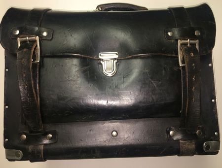 Profi Werkzeugtasche aus Leder, inkl. Schreinerwerkzeug!