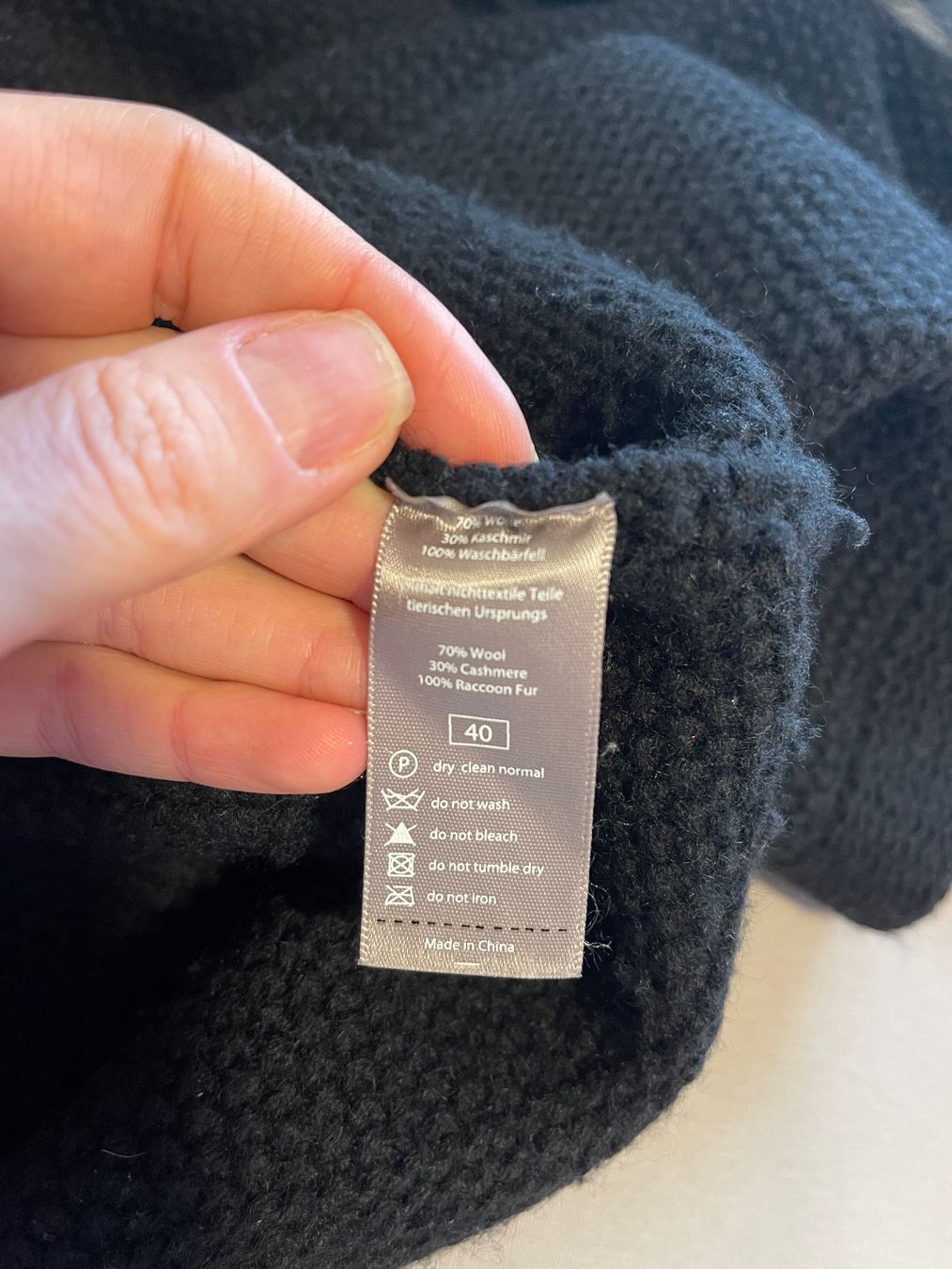 Hemisphere Giacche: Schwarzer Hemisphere Cardigan mit Pelzbesatz – Usato da Zizers venduto da sarah_1987 8