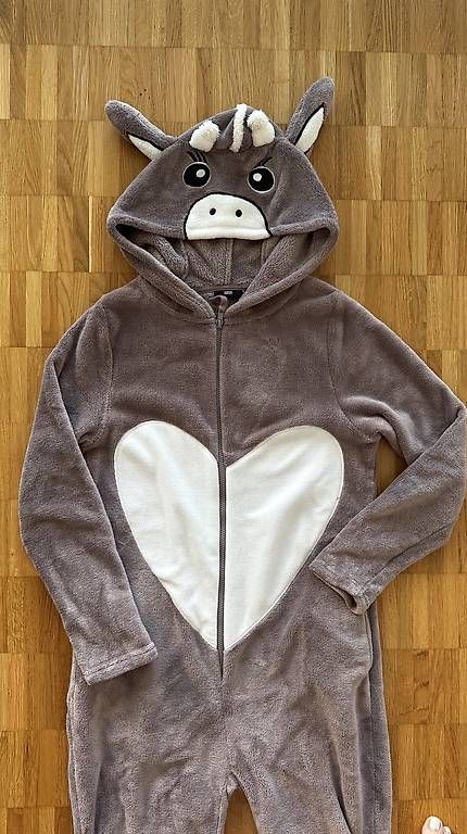 Jumpsuits: Kuh-Overall mit Kapuze Gr. 36 – D'occasion à Basel par R__Mueller 2