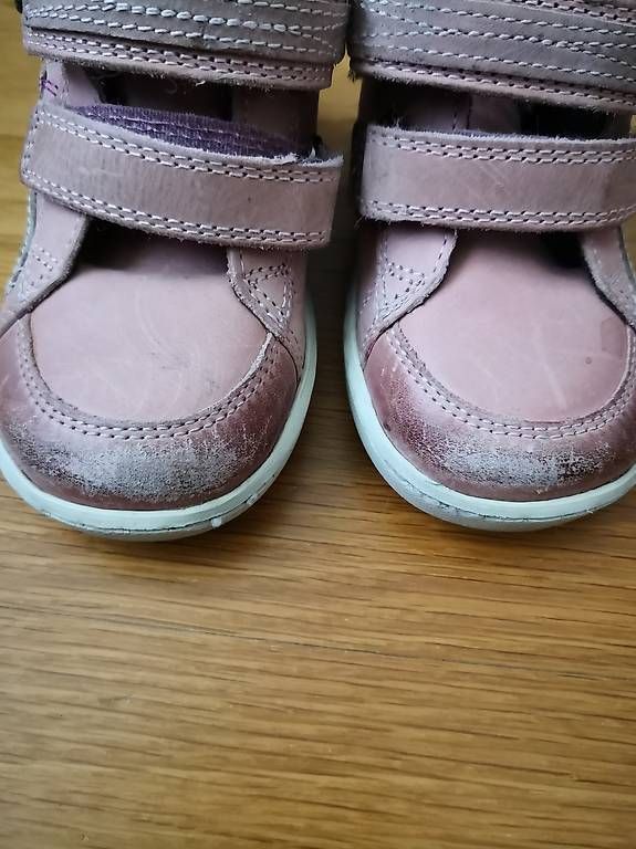 Schuhe für Jungen: Freizeitschuhe Elefanten Grösse 20 – Gebraucht aus Ottenbach von Acki_la 1