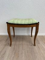 Vintage Chippendale Hocker aus Holz mit hellgrüne Polsterung