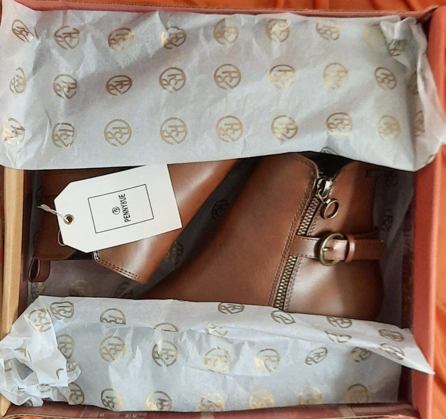 Chaussures femmes: SALE!! Elegante Stiefeletten braun Gr. 39 – Neuf avec emballage d'origine à Seuzach par VT-Collections1 9