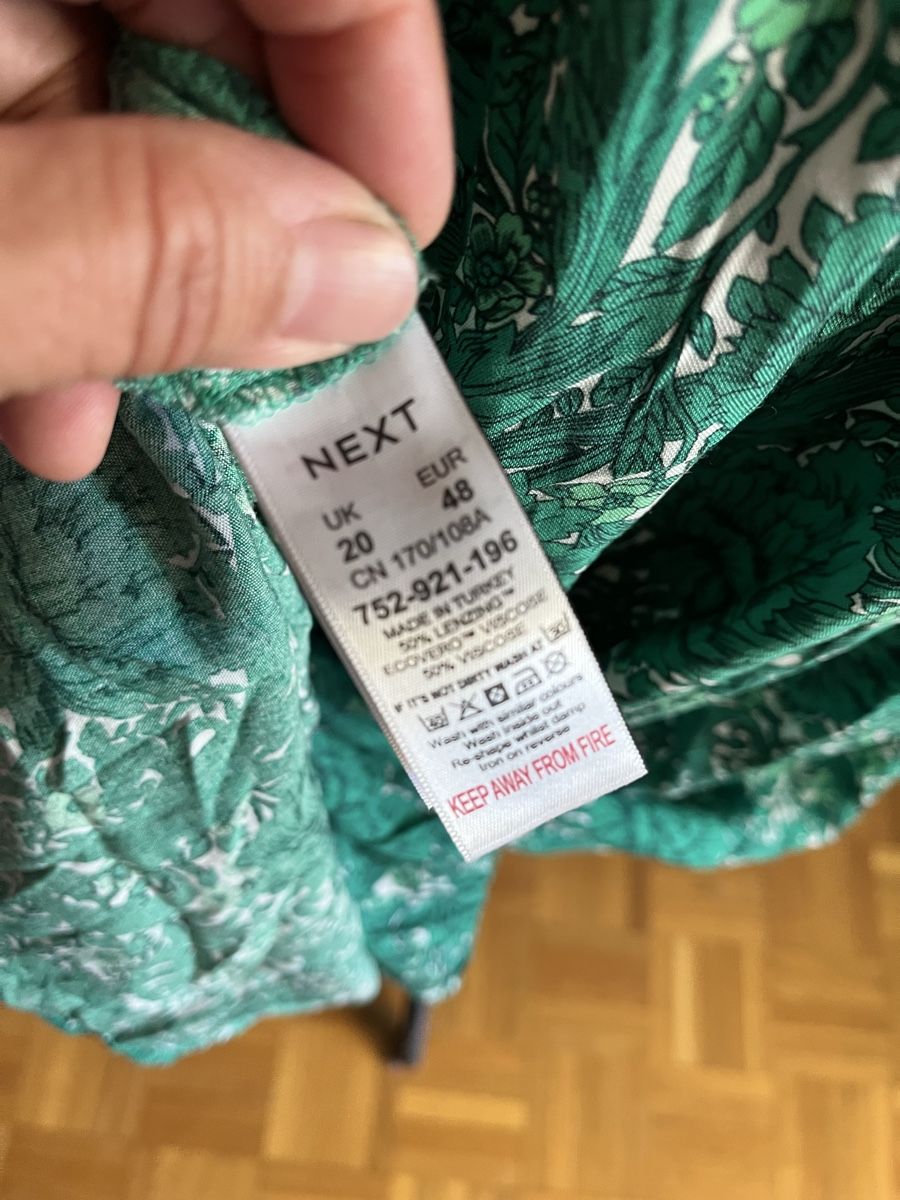 Vestiti: Robe à fleurs verte et blanche T 46-48 – Nuovo (secondo la descrizione) da Genève venduto da ct_fqr8 2