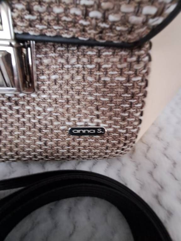 Taschen für Damen: Anna Smith Trapeztasche  – Neu und originalverpackt aus Basel von len_t965 1