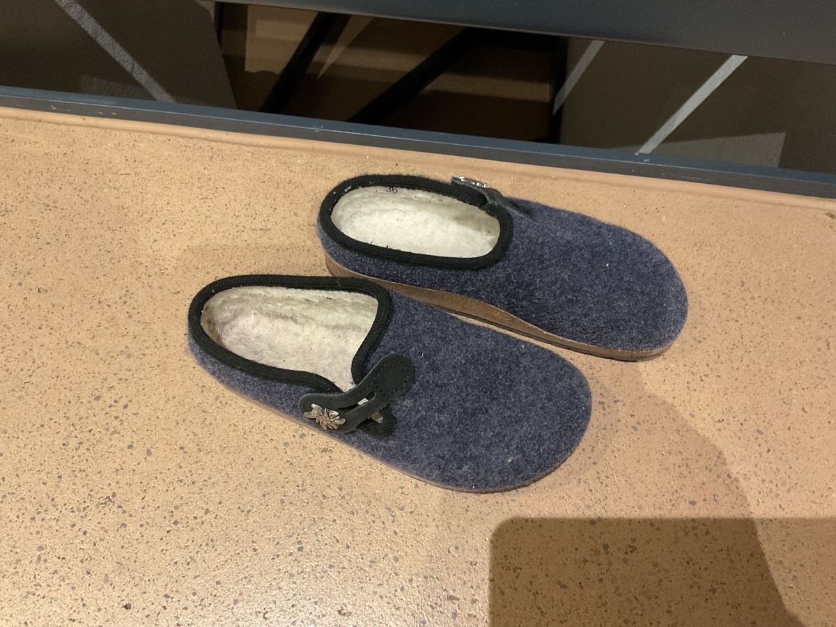Schuhe für Jungen: Filzclogs Gr. 36 – Gebraucht aus Gipf-Oberfrick von Michaelherde 1