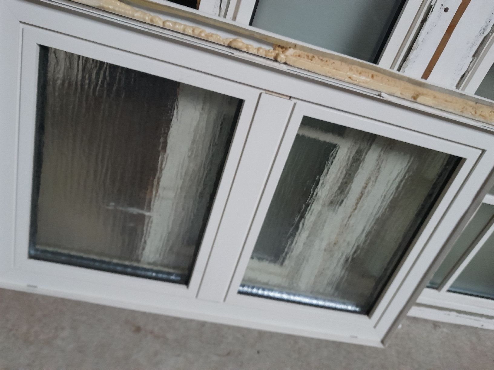 Fenêtres: Fenster – D'occasion à Marbach LU par san_8kt5 1