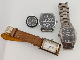 4  gebrauchte Quartz Uhren als Defekt oder Ersatzteillager