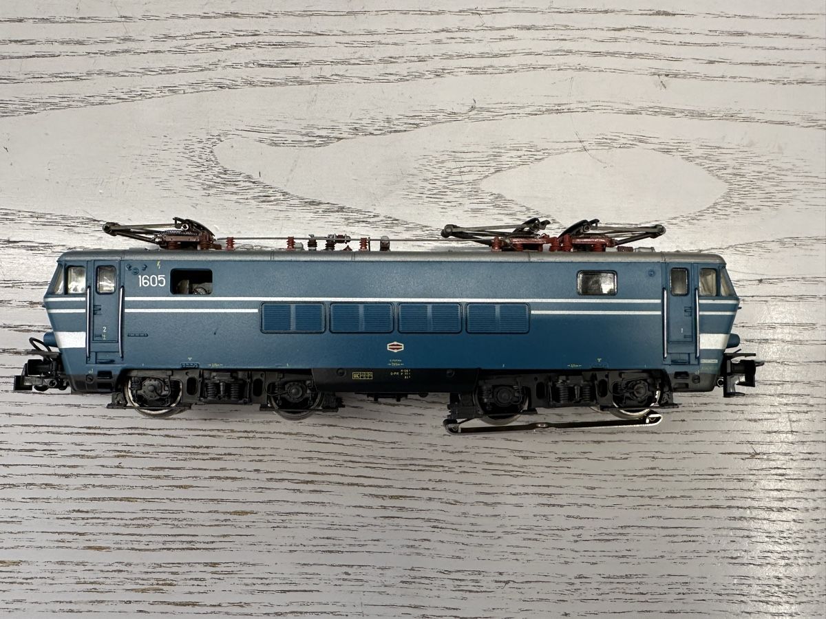 Märklin Modellini di ferrovie: Märklin 3152 SNCB BR 16 – Usato da Lupsingen venduto da New-Haven 3