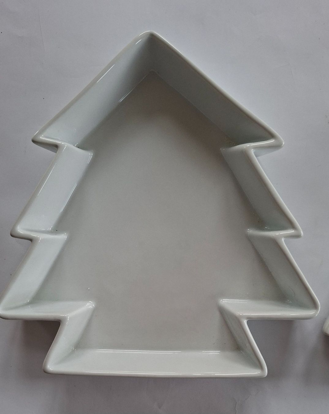 Teglie da forno: Weihnachtsbaum Backform, Servierschale, 2 Stk, Keramik – Usato da Opfikon venduto da Diversamente 1