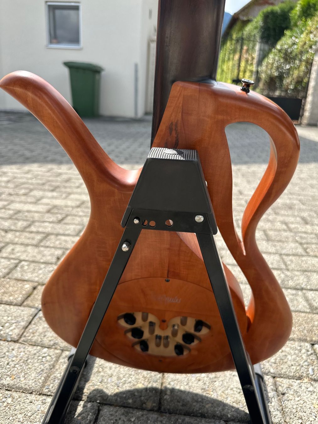 Strumenti musicali: Gitarre Paradis Avalon – Usato da Goldau venduto da filiorum 6