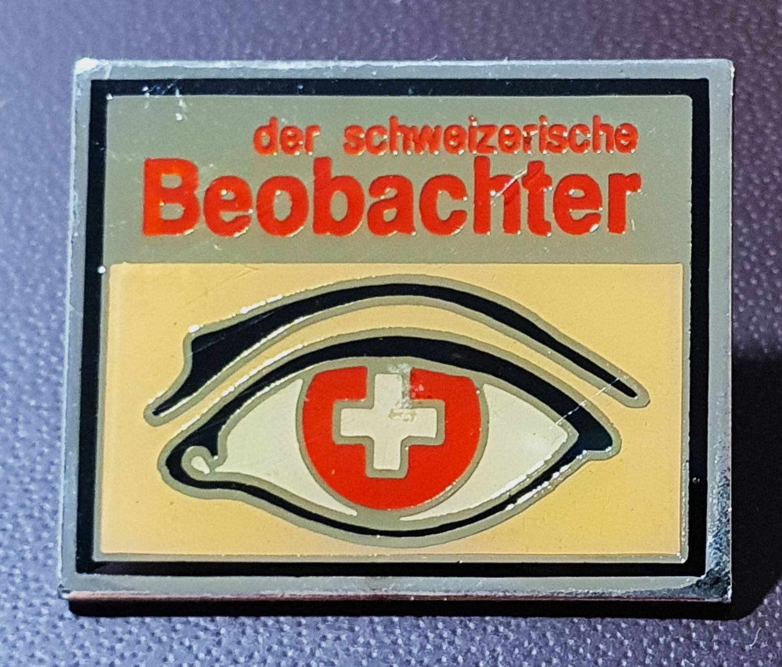 Zeitschriften & Magazine: R353 - Pin Zeitschrift der schweizerische Beobachter – Gebraucht aus Reinach BL von Boston-Verkauf