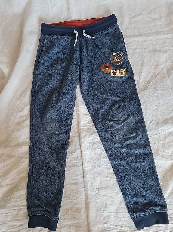 Pantalons: Jungshose Gr 134 – D'occasion à Baar par Loimund