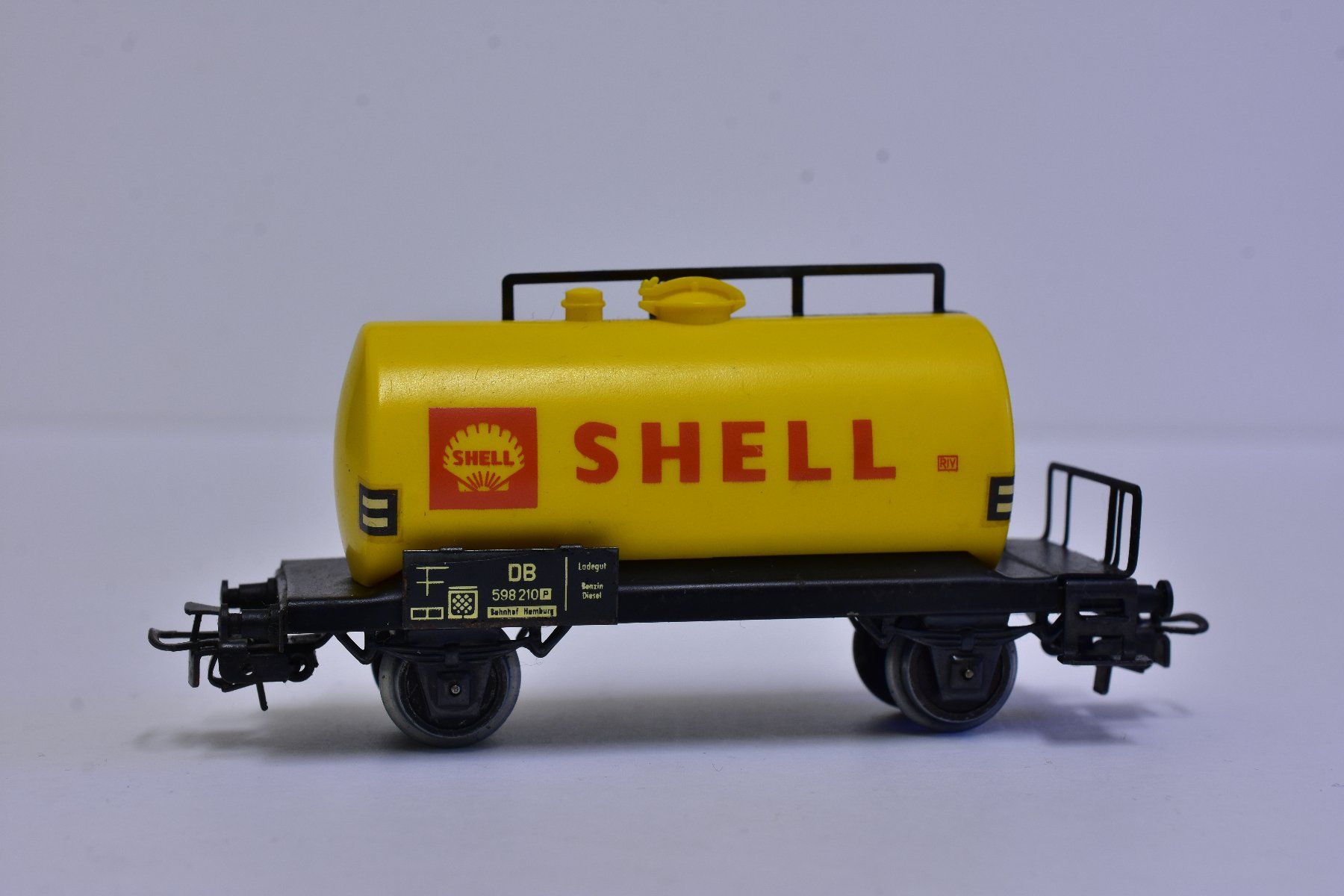 Märklin Modellini di ferrovie: 2 Märklin Loks mit Decoder und 4 Güterwagen. Alle ohne OVP – Usato da Lohn-Ammannsegg venduto da 1monika 5
