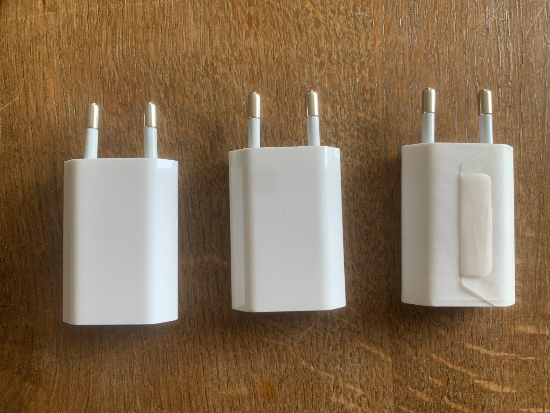Apple Caricabatterie: Apple chargeurs USB – Nuovo (secondo la descrizione) da Chardonne venduto da 245308 3