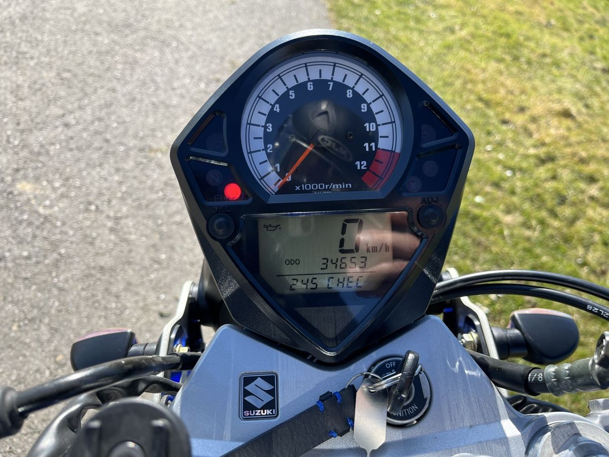 Suzuki Strada: Suzuki SV 650 K3 – Usato da Wiesendangen venduto da linktheduude 7