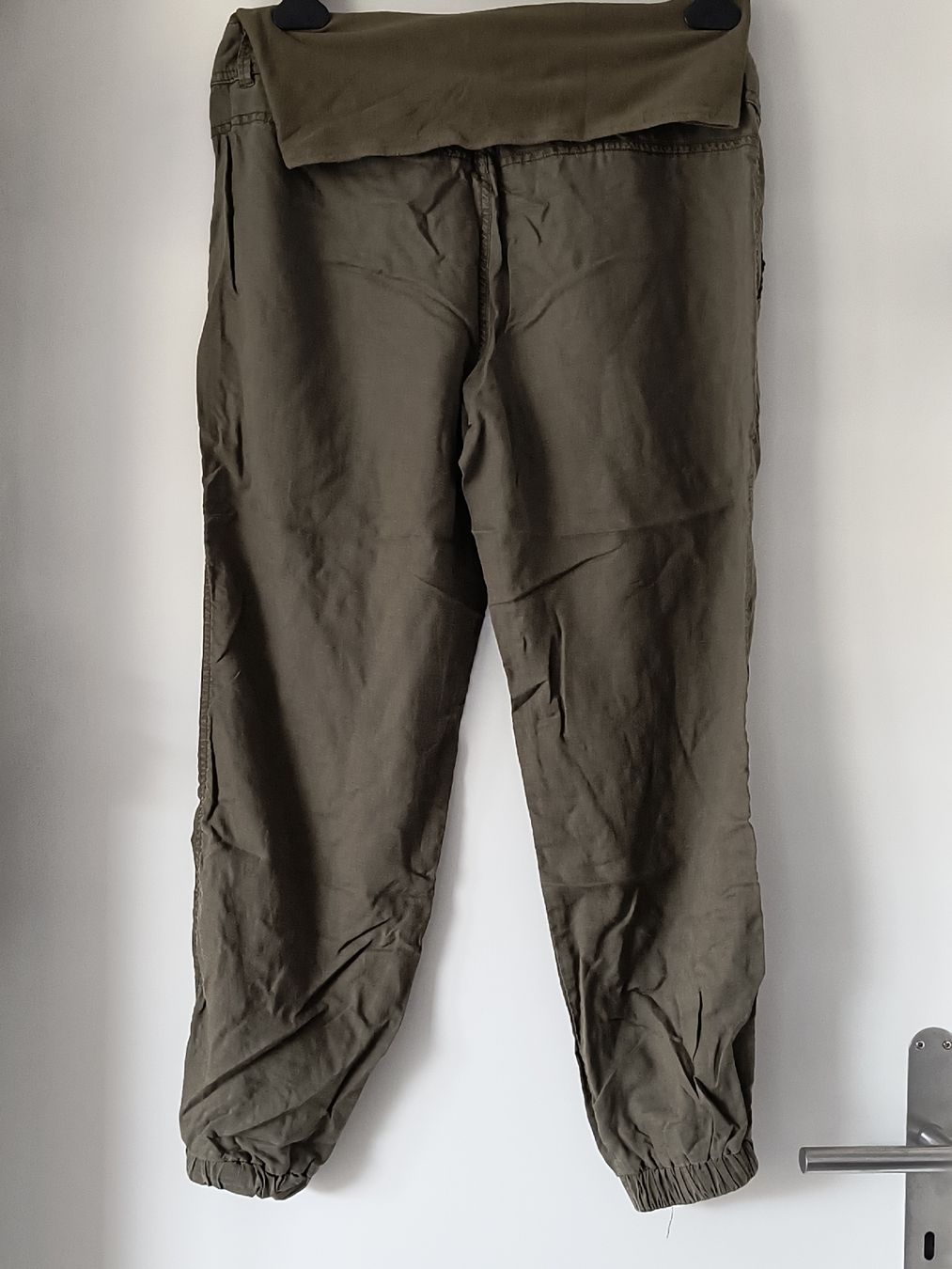 H&M Pantaloni: Umstandshose leicht Gr. 38 – Usato da Schöfflisdorf venduto da kin_2dp9 1