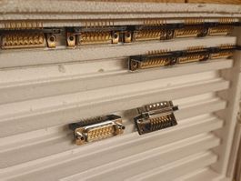 10x D-Sub-Stecker 15-pol. 90° UNC4-40