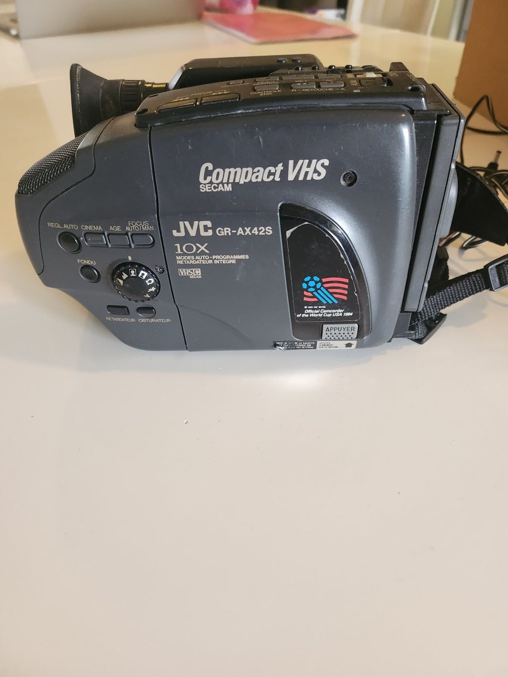 JVC Camcorder: Caméscope JVC GR-AX42S Vintage VHS – Gebraucht aus Thônex von banani1978