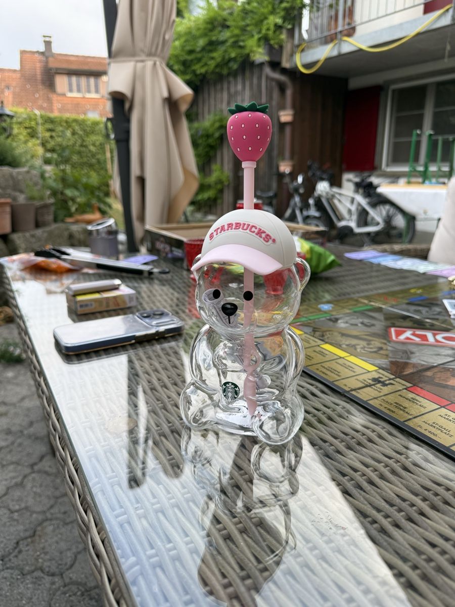 Starbucks Tassen: Starbucks Bear Cup Strawberry Straw Cap new condition – Neu und originalverpackt aus Ossingen von el_ge2025 2