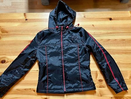Veste noire/rouge taille 34