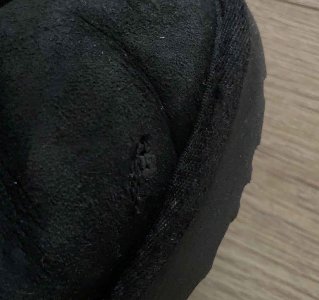 Chaussures femmes: Black UGG shoes  – D'occasion à Genolier par notzoe 5