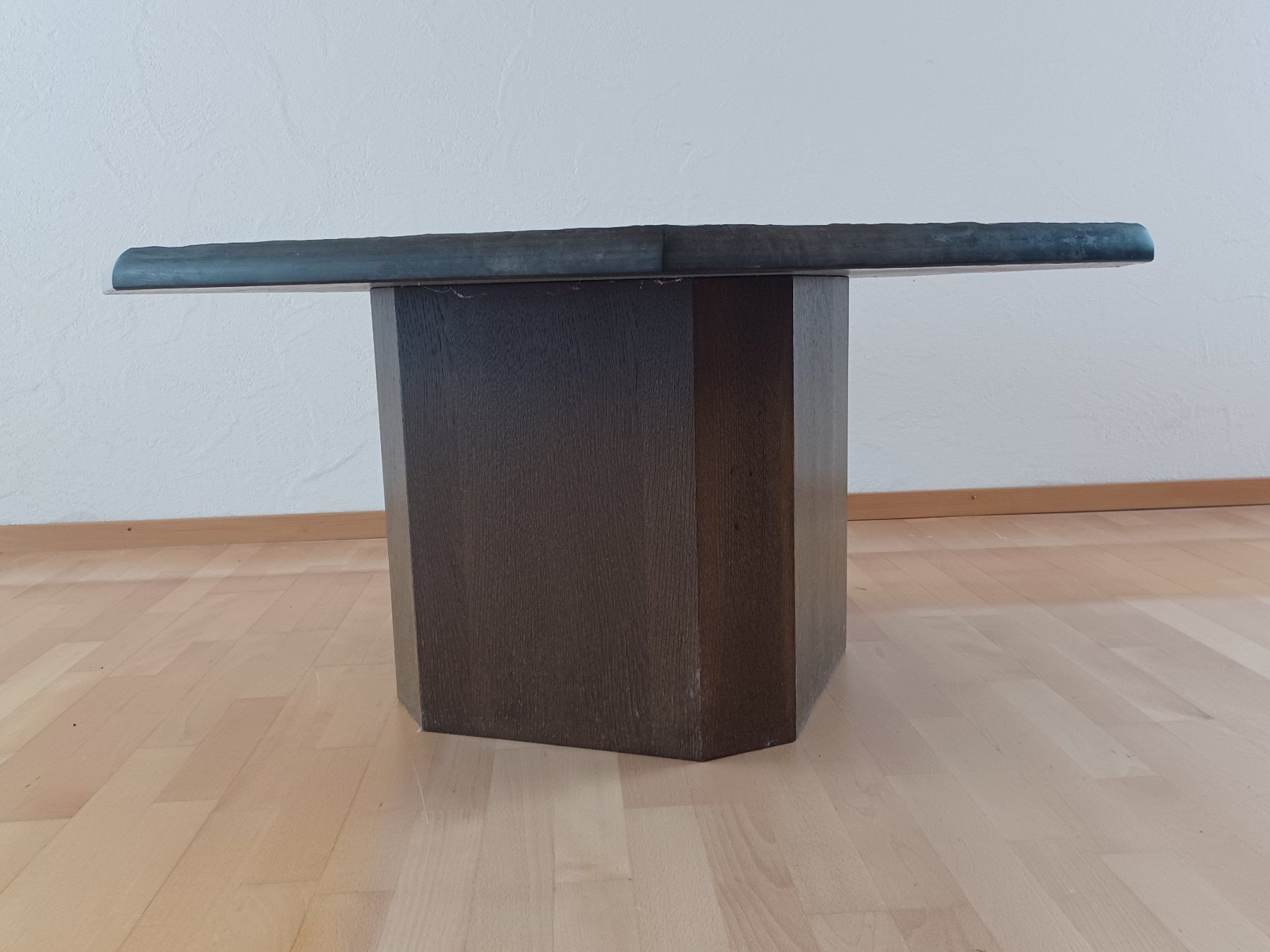 Tavoli: Couchtisch / Wohnzimmertisch, seltener Spanischer Schiefer – Usato da Winterthur venduto da Aladin013 2