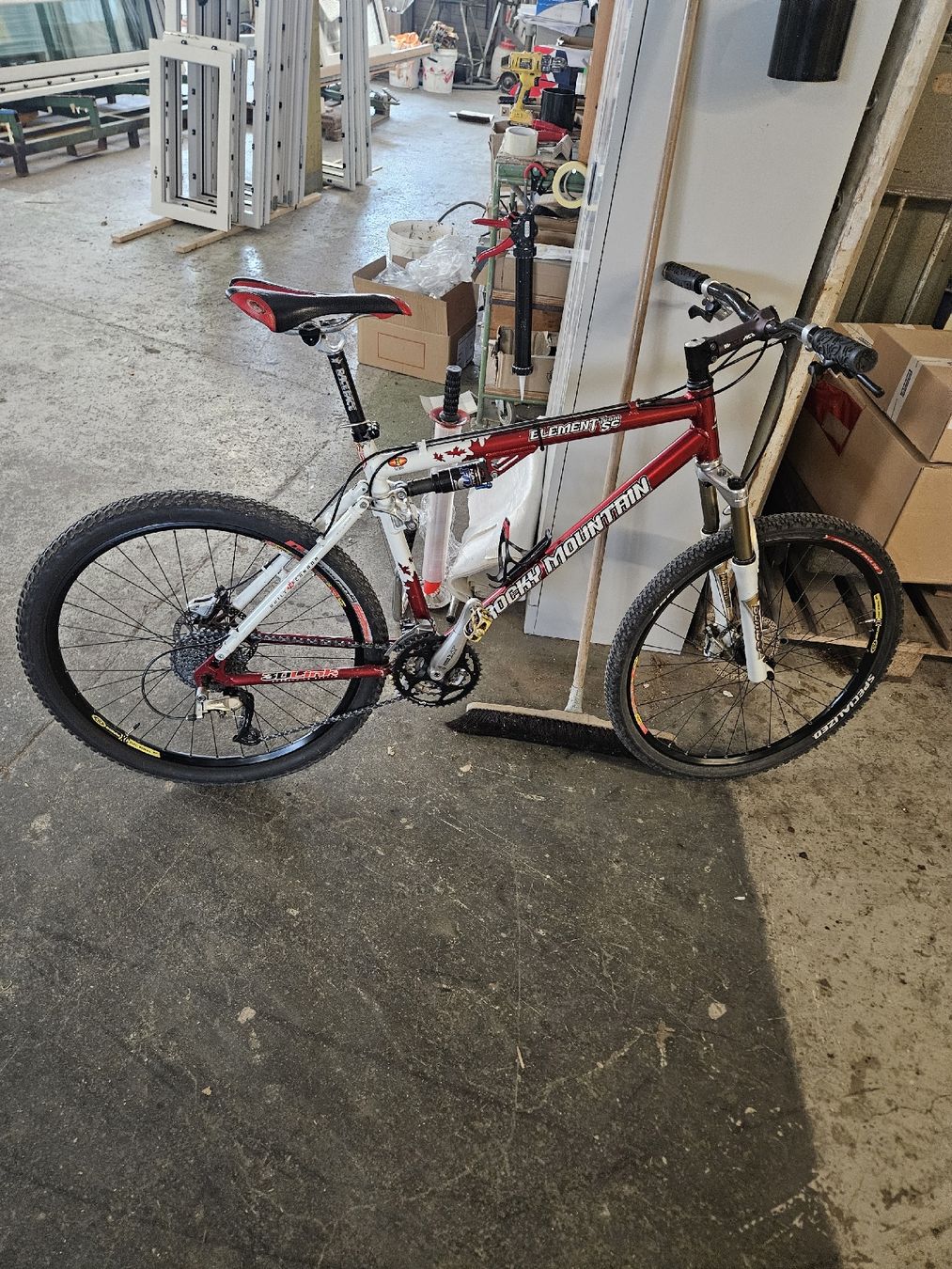 Rocky Mountain Bicycles Biciclette: Rocky Mountain Element SC Velo vollgefedert top – Usato da Rorschach venduto da TimelessTrading 1