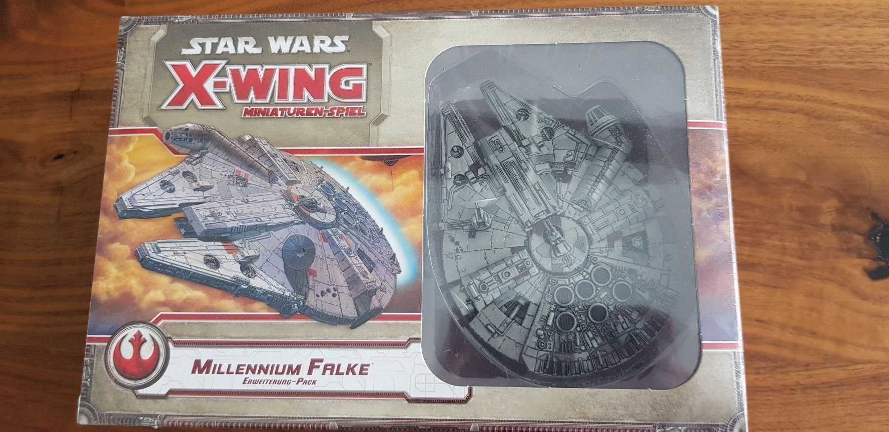 Modellbausätze & Standmodelle: Star Wars X - Wing Spiel Erweiterung Millenium Falke/DE – Neu und originalverpackt aus Buchrain von bueri-hockey