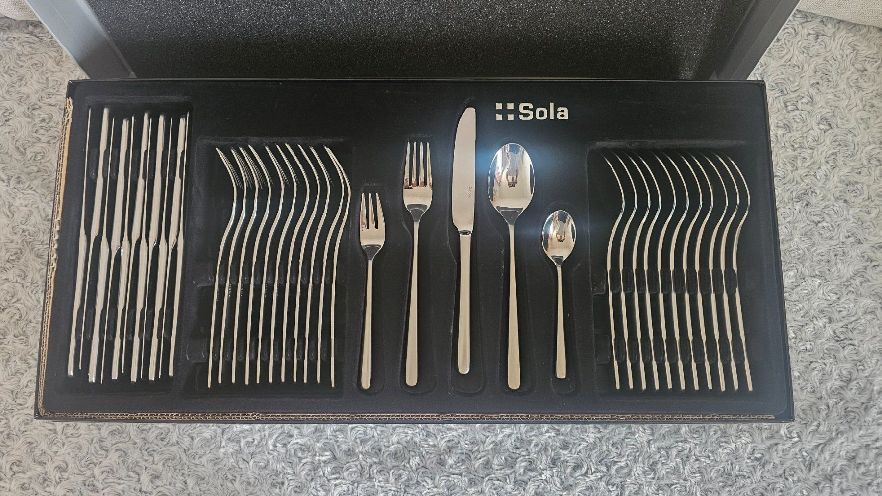 Sola Set di posate: Sola services de table 70pcs – Usato da Etoy venduto da angi020