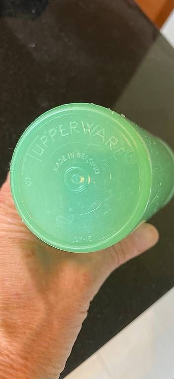 Contenitori & Simili: Tupperware Becher 4dl 400ml aus den 80ern – Usato da Bern venduto da Roadrunne4 1
