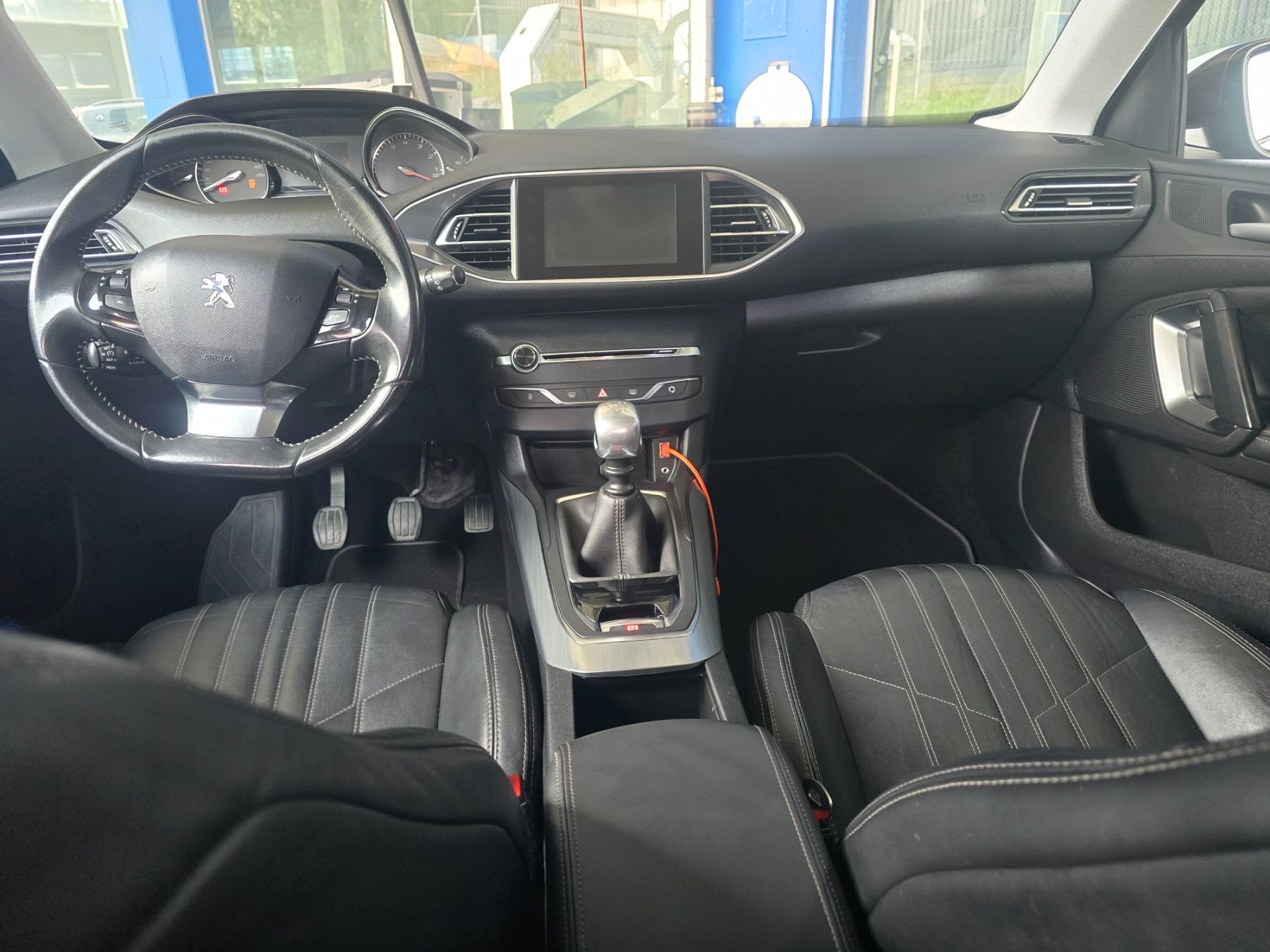 Peugeot Automobili: Peugeot 308 1.6 – Usato da Moosseedorf venduto da R.ismailji 6