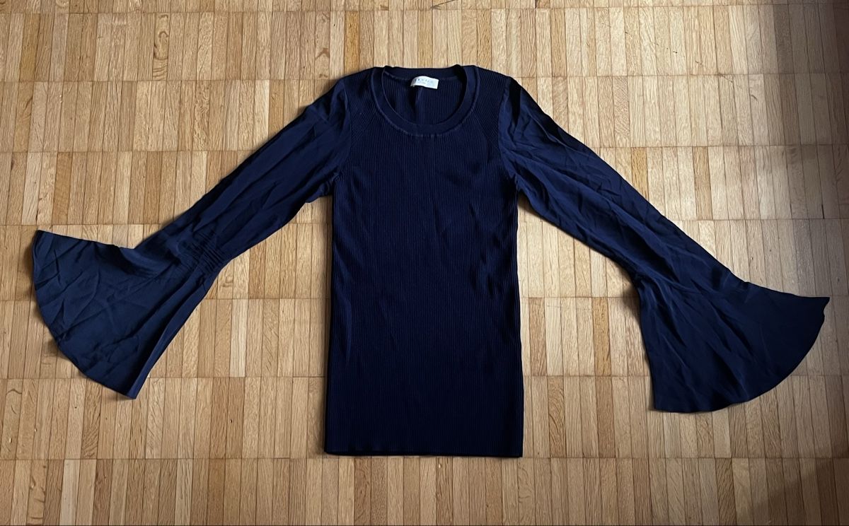 Sandro Pulls & Sweat-shirts: Sandro Langarmshirt dunkelblau   – D'occasion à Zürich par daki81