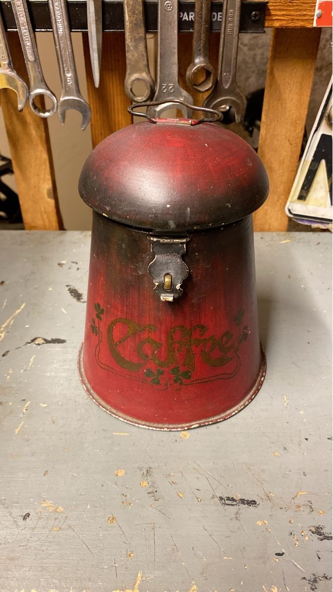 Komplettküchen: Kaffeedose Metall rot, antik – Gebraucht aus Zürich von alt-eisen